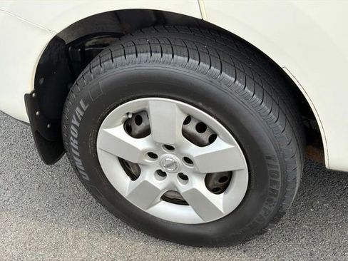 Used 2015 Nissan Rogue S w/ Convenience Package AWD/4WD image 9