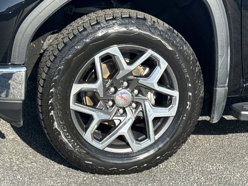 Used 2023 GMC Sierra 1500 SLT w/ SLT Premium Package AWD/4WD image 17