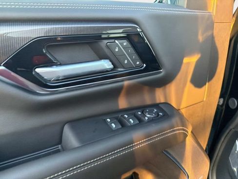 New 2026 GMC Yukon Elevation RWD image 18