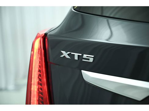 Used 2024 Cadillac XT5 Premium Luxury image 61