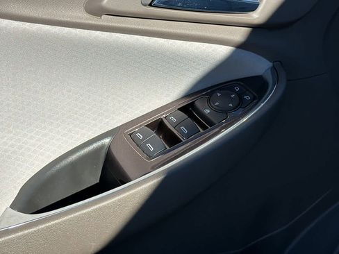 Used 2018 Chevrolet Malibu LT FWD image 22