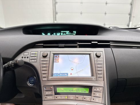 Used 2015 Toyota Prius Four image 28
