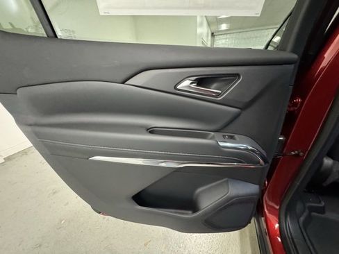 New 2026 Chevrolet Traverse LT w/ Midnight/Sport Edition image 8