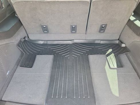 Used 2023 Cadillac Escalade ESV Premium Luxury w/ Performance Package image 7