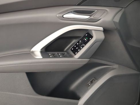 New 2025 Audi Q5 Premium image 22