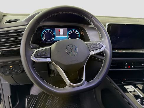 Used 2024 Volkswagen Atlas Cross Sport SE w/ Panoramic Sunroof Package AWD/4WD image 14