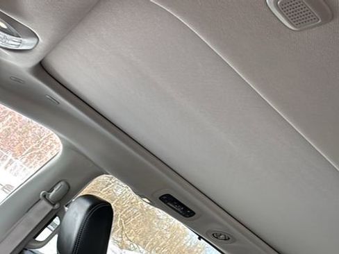 Used 2022 Chrysler Pacifica Limited image 8