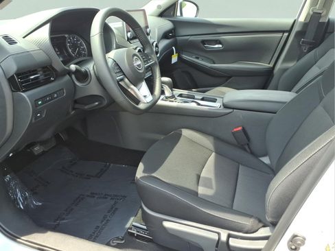 Certified 2025 Nissan Sentra SV w/ All-Weather Package FWD image 11