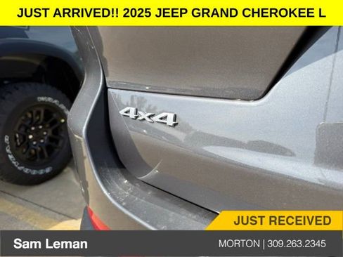 New 2025 Jeep Grand Cherokee L Laredo image 8