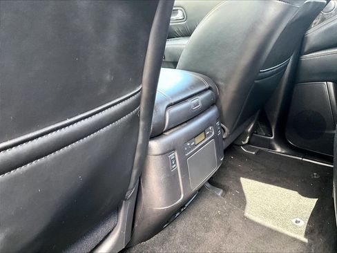 Used 2024 Nissan Armada Platinum w/ Captain's Chairs Package AWD/4WD image 24