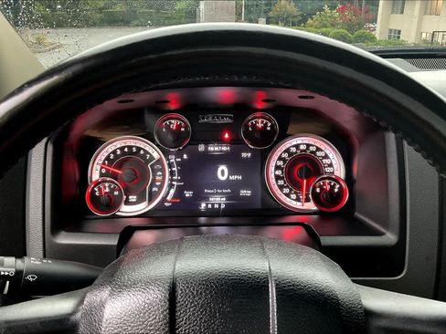 Used 2018 RAM 1500 Outdoorsman AWD/4WD image 24