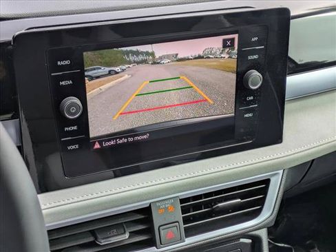 New 2026 Volkswagen Taos SE AWD/4WD image 14