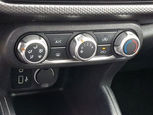 Used 2019 Nissan Kicks S image 16