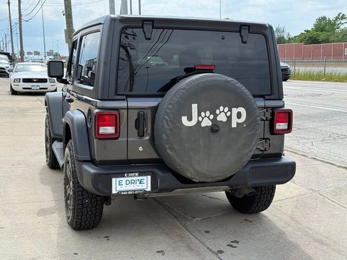 Used 2019 Jeep Wrangler Sport AWD/4WD image 9