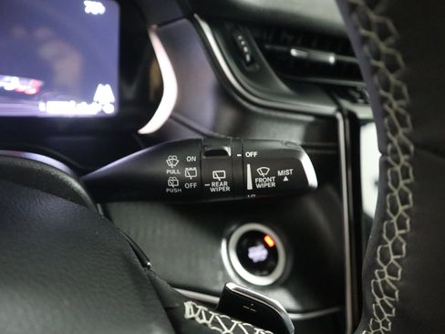 Used 2024 Jeep Grand Cherokee L Laredo image 27