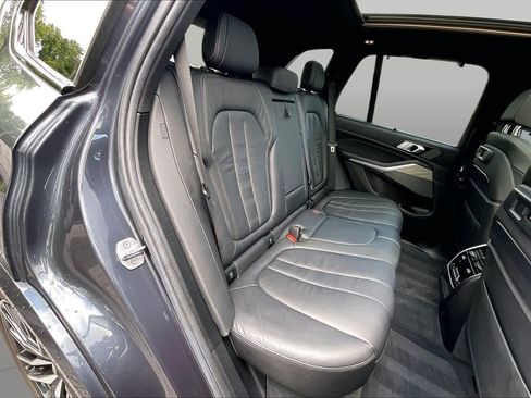 Used 2019 BMW X5 xDrive40i w/ M Sport Package AWD/4WD image 19