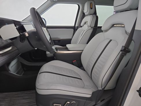 Used 2023 Rivian R1S Launch Edition AWD/4WD image 20