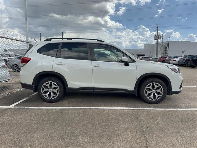 Used 2020 Subaru Forester Premium AWD/4WD image 4