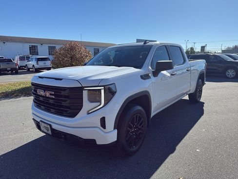 New 2026 GMC Sierra 1500 Pro w/ Graphite Edition image 2