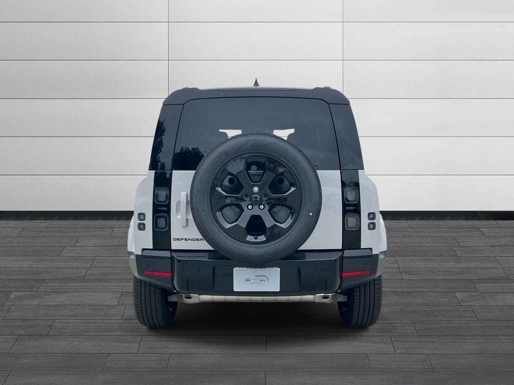 New 2026 Land Rover Defender 110 S AWD/4WD image 4