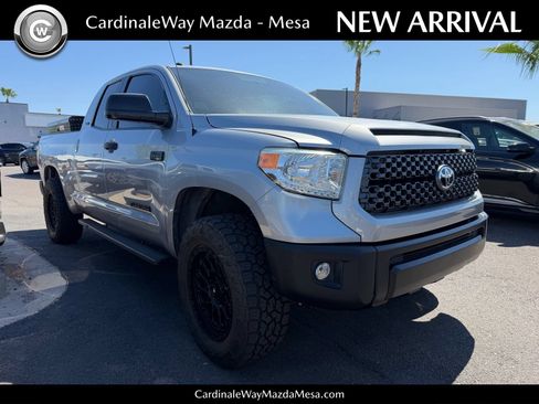Used 2017 Toyota Tundra SR5 w/ SR5 Upgrade Package RWD image 1