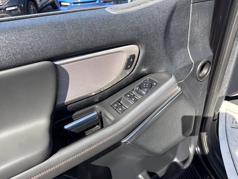 Used 2025 Ford Expedition Active AWD/4WD image 32