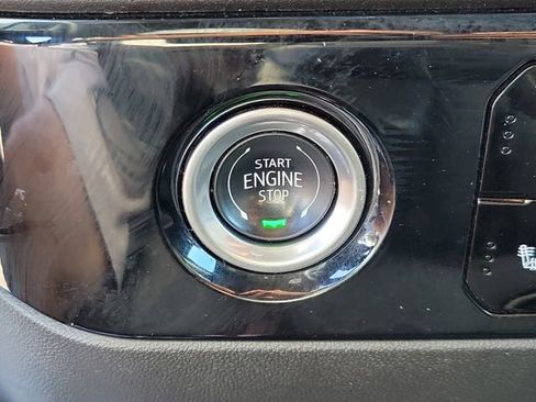 Used 2024 GMC Sierra 1500 SLE image 31