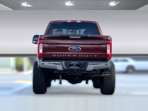 Used 2017 Ford F250 Lariat w/ Chrome Package image 9