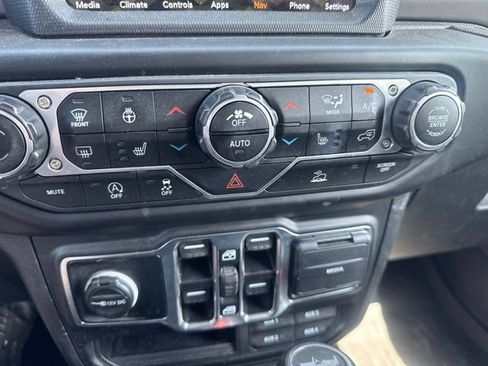 Used 2021 Jeep Wrangler Unlimited Sport w/ Sun And Sound Package AWD/4WD image 21
