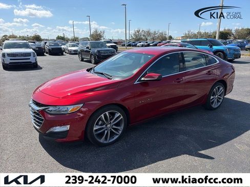 Used 2024 Chevrolet Malibu LT image 2