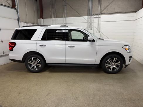 Certified 2024 Ford Expedition Limited image 6