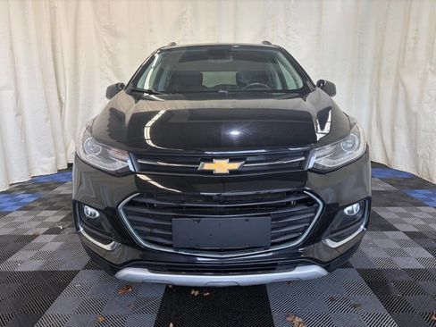 Used 2020 Chevrolet Trax LT w/ LT Convenience Package image 4