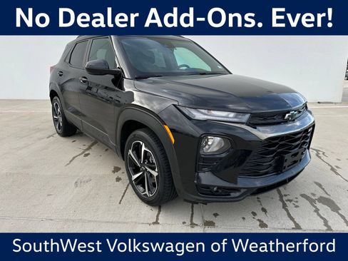 Used 2022 Chevrolet TrailBlazer RS FWD image 1