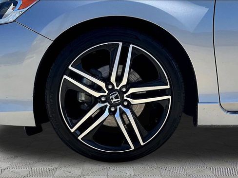Used 2016 Honda Accord Sport image 33