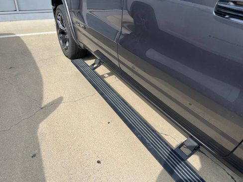 Used 2023 RAM 1500 Limited AWD/4WD image 11