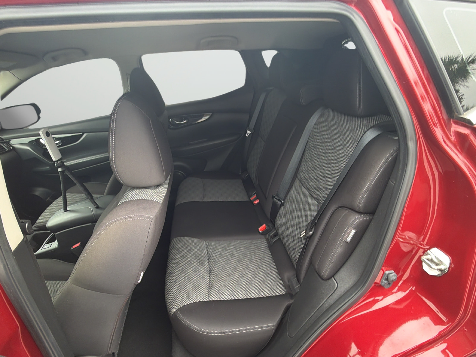 Used 2020 Nissan Rogue Sport SV w/ All-Weather Package FWD image 34