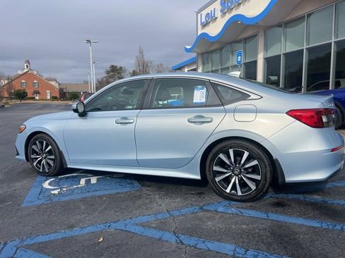 Certified 2022 Honda Civic EX image 9