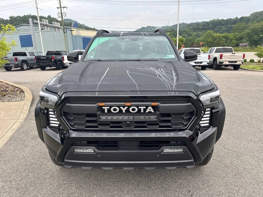 Used 2024 Toyota Tacoma TRD Off-Road w/ TRD Off Road Upgrade Package AWD/4WD image 2