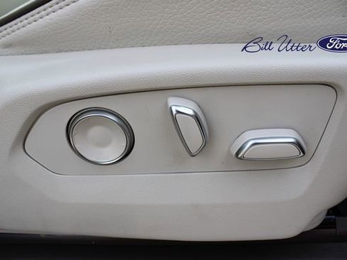 Used 2024 GMC Yukon XL Denali image 12