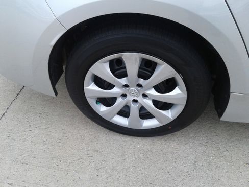 Used 2023 Toyota Corolla LE FWD image 9
