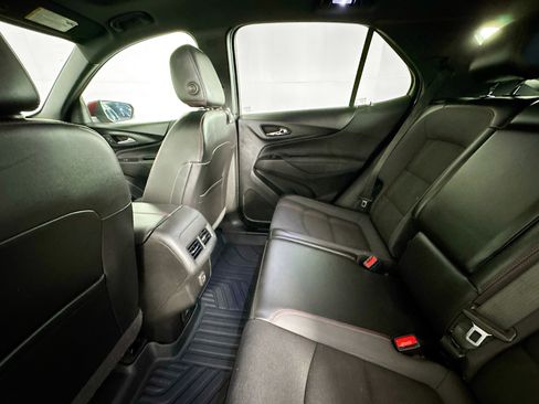 Used 2022 Chevrolet Equinox RS w/ Infotainment Package FWD image 24