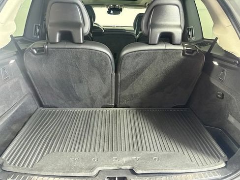 Used 2016 Volvo XC90 T6 Momentum w/ Momentum Plus Package AWD/4WD image 32