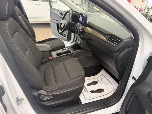 Used 2023 Ford Escape Active AWD/4WD image 29