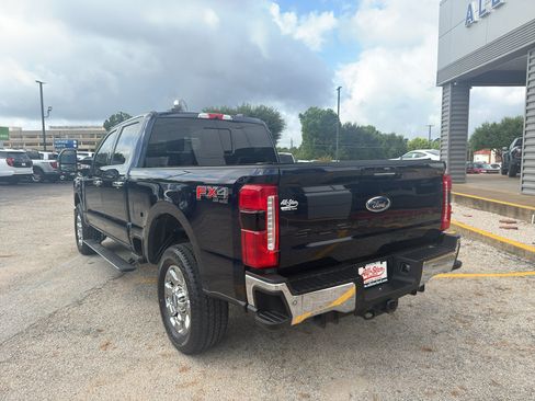 Used 2024 Ford F250 Lariat w/ Lariat Ultimate Package AWD/4WD image 7