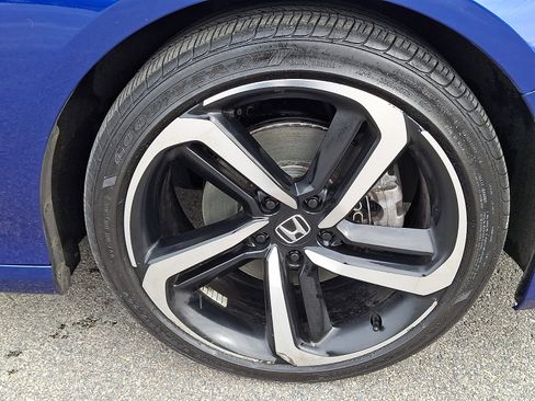 Used 2022 Honda Accord Sport image 10