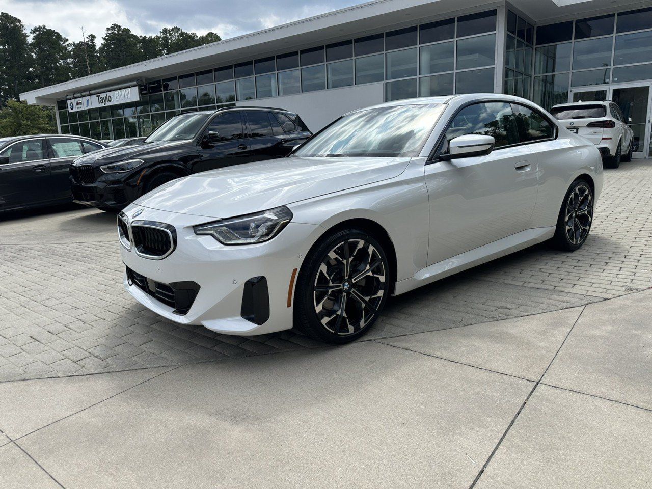 New 2026 BMW 230i Coupe w/ Premium Package RWD image 4