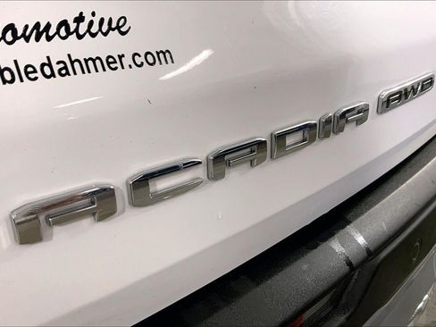 Used 2025 GMC Acadia Elevation AWD/4WD image 8