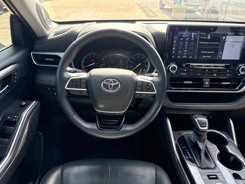Used 2020 Toyota Highlander Platinum AWD/4WD image 19