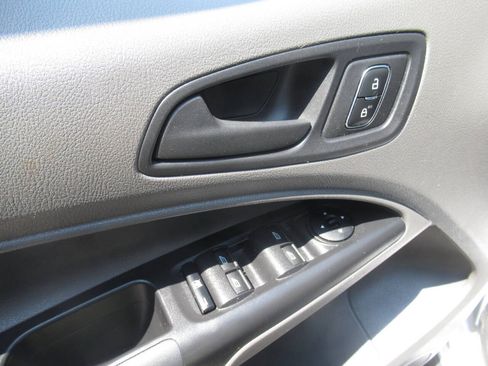 Used 2023 Ford Transit Connect XL FWD image 15