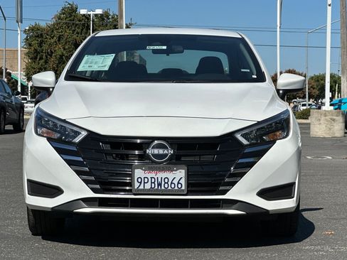 Certified 2025 Nissan Versa SV FWD image 9